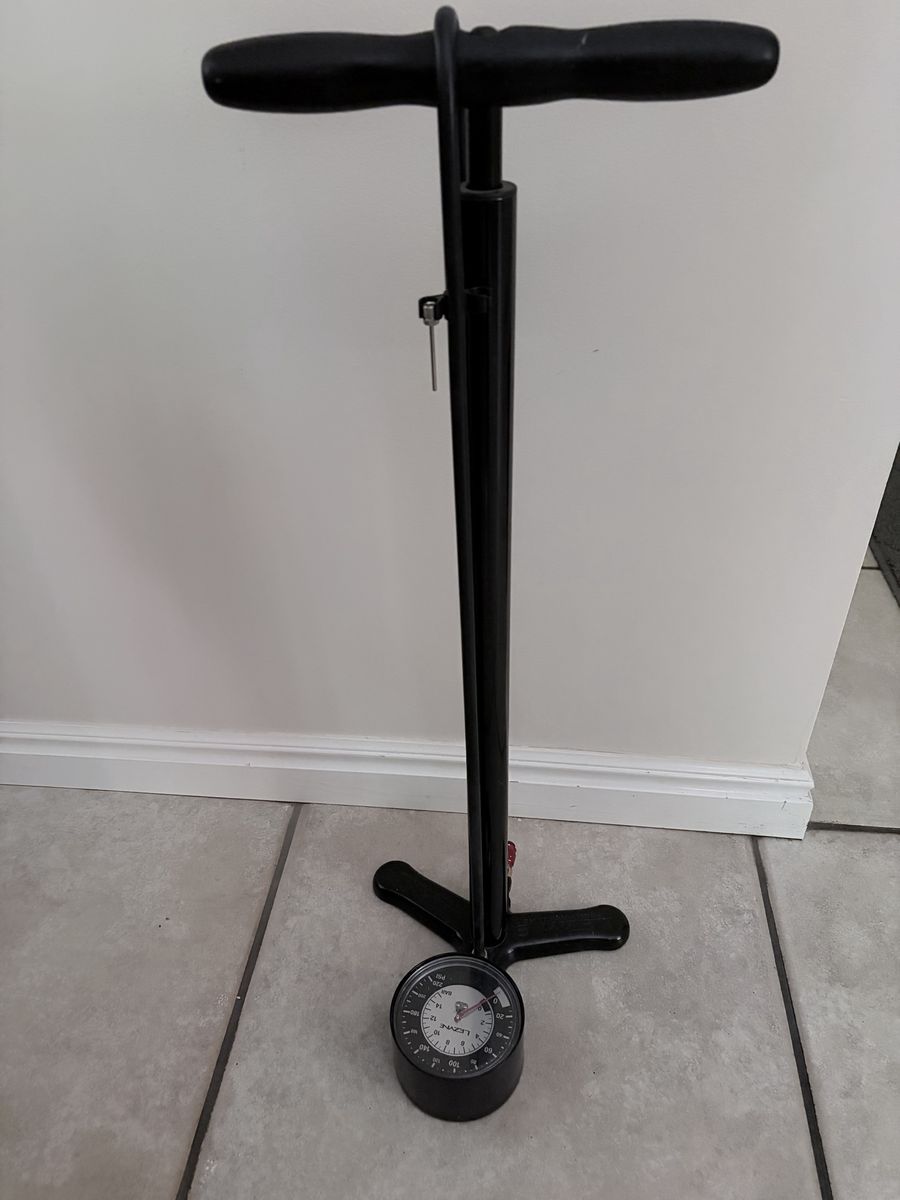 Lezyne Sport Floor Drive Bike Pump with Gauge - Black, Presta/Schrader Compatible
