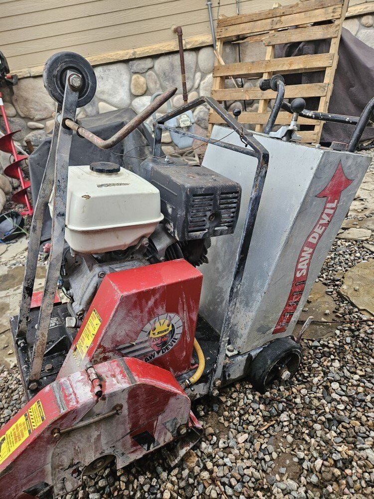 concrete walkbehind saw