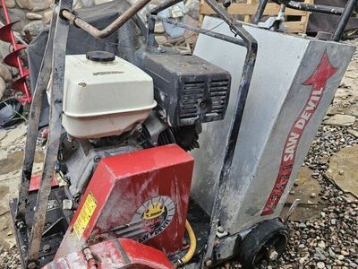 concrete walkbehind saw
