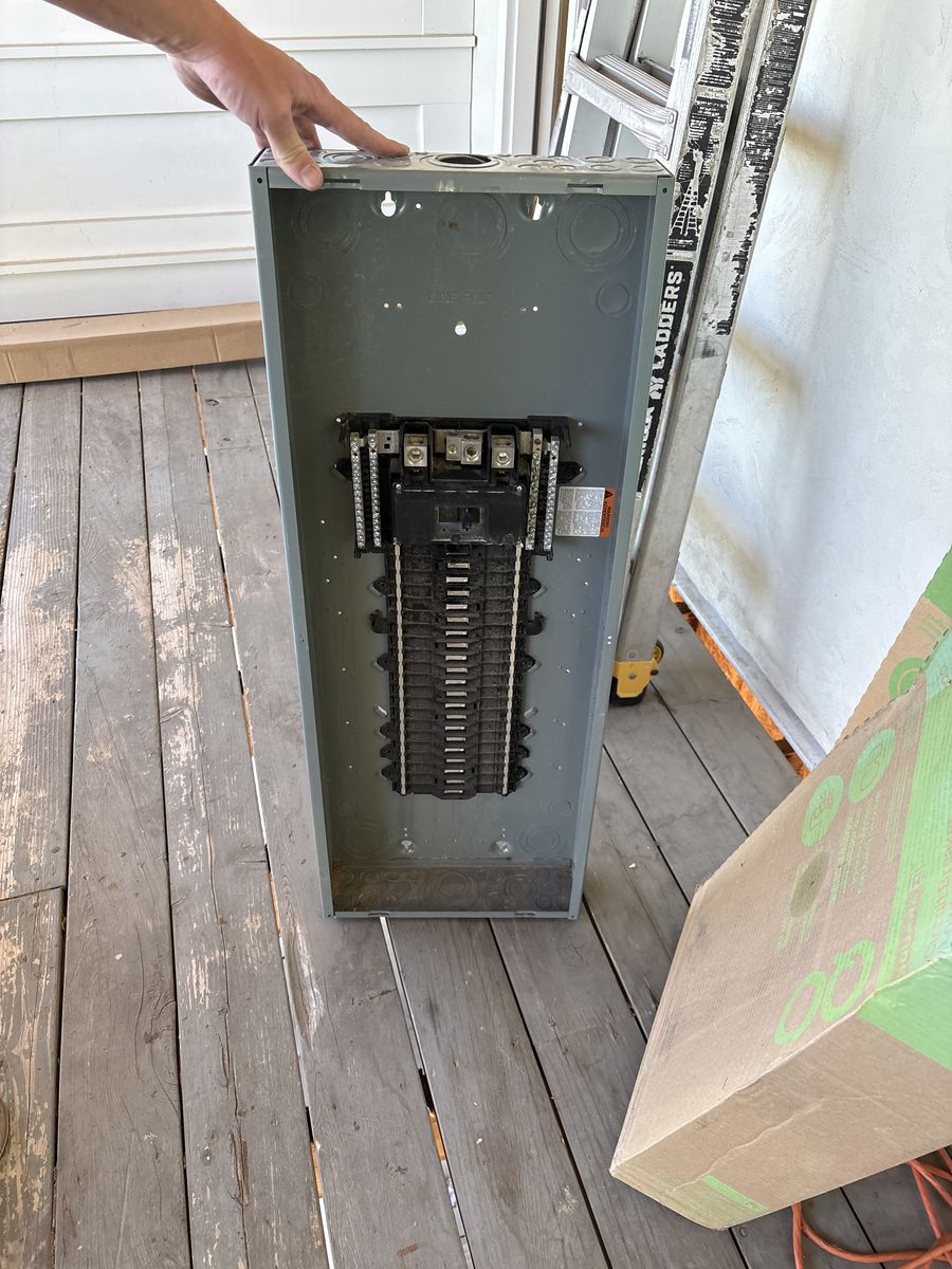 Main image 3