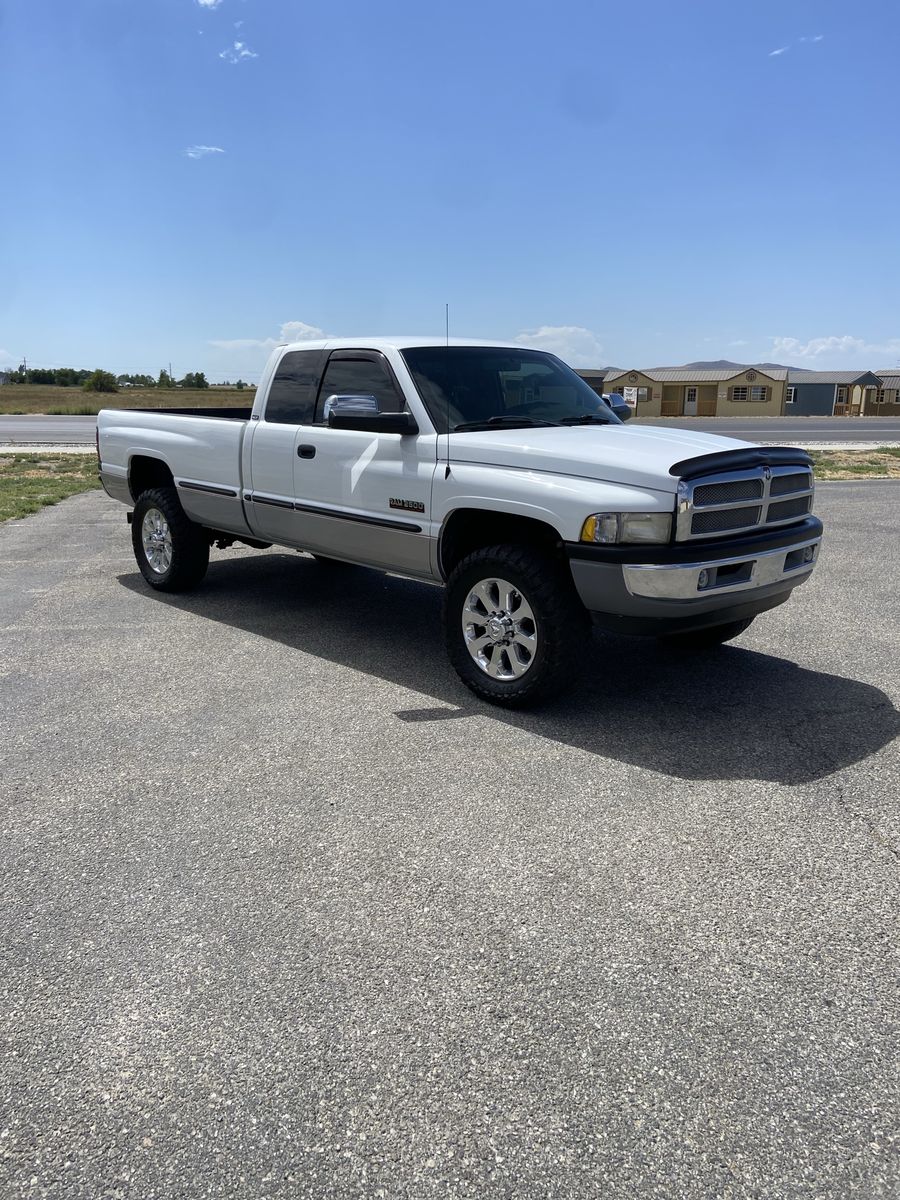 2000 Dodge Ram 2500 Laramie SLT