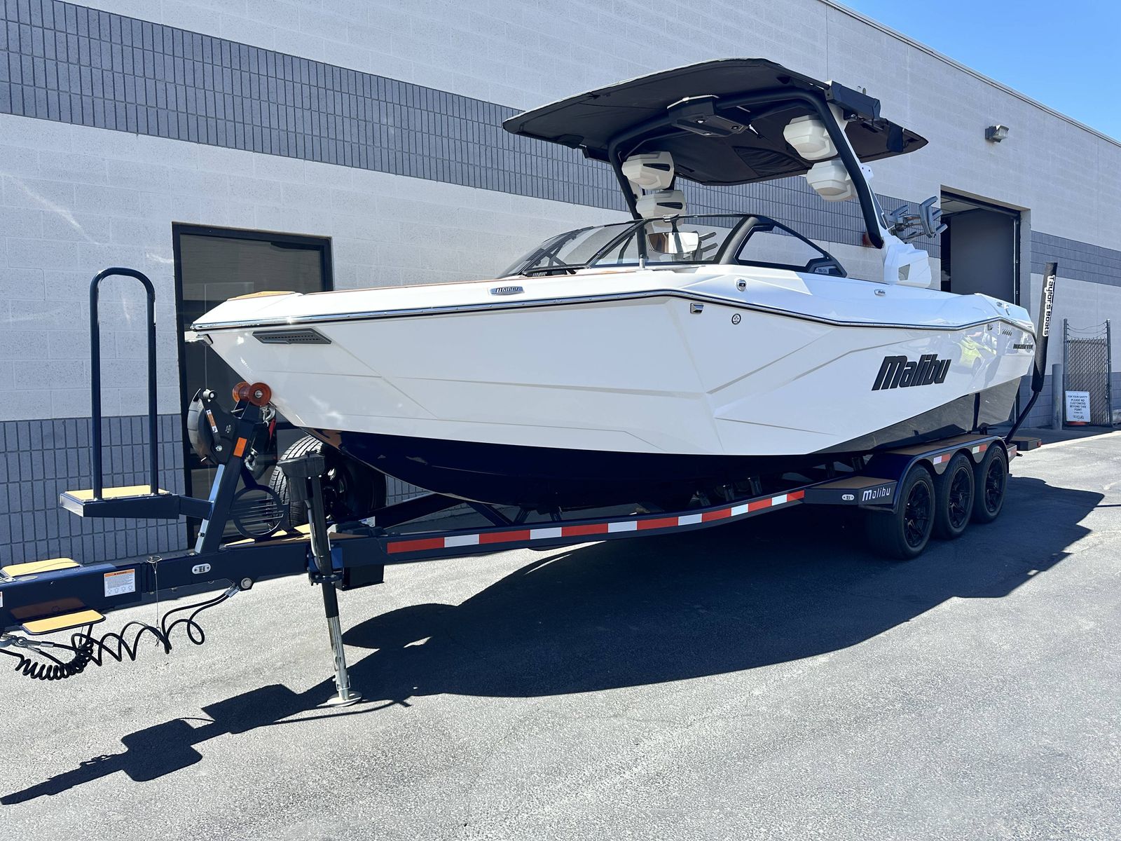 2026 Malibu 26 LSV Boats
