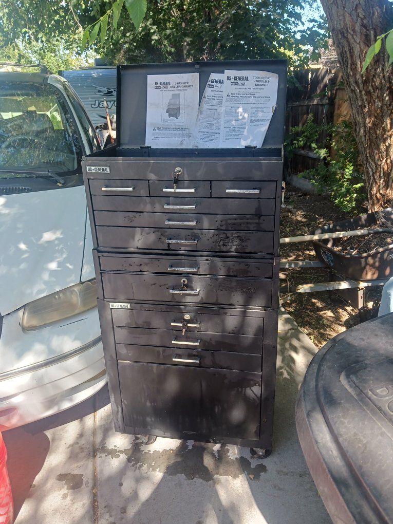 US General Black 7-Drawer Rolling Tool Cabinet & 3-Drawer Tool Chest Set w/ Keys