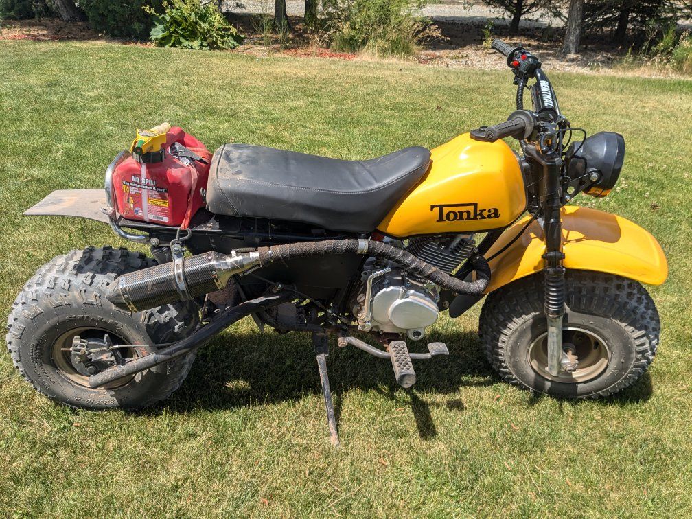 Fat tire motorcycle