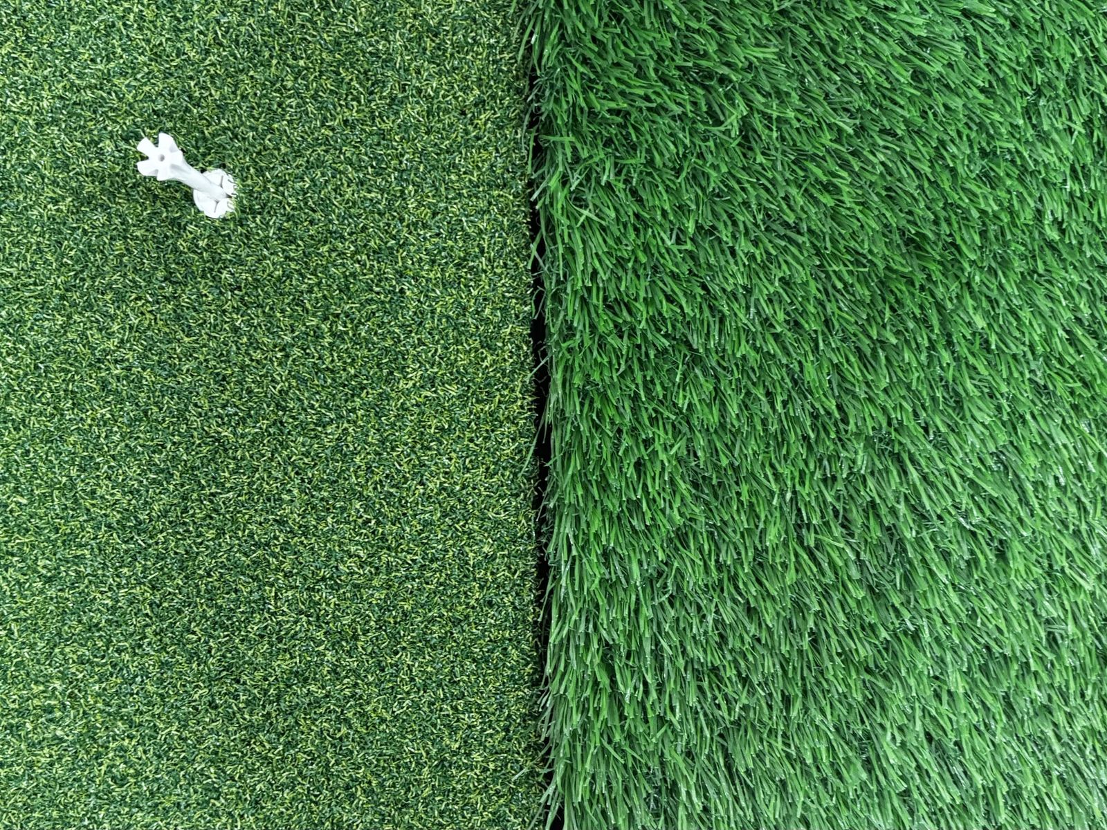 Golf Practice Mat / Artificial Turf (SIZE: 16" x 17")