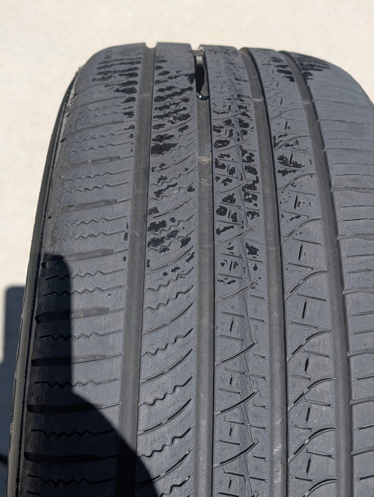 Pirelli Scorpion All-Season Tire 235/50R20 104V