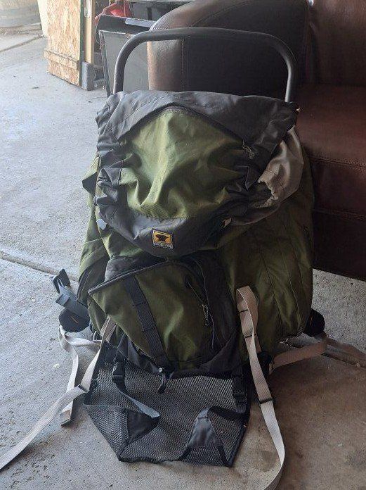 MountainSmith Scout metal frame backpack