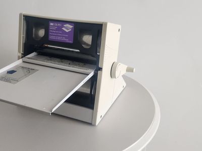 Xyron 850 Creative Station - 3-in-1 Cold Laminator & Sticker Maker