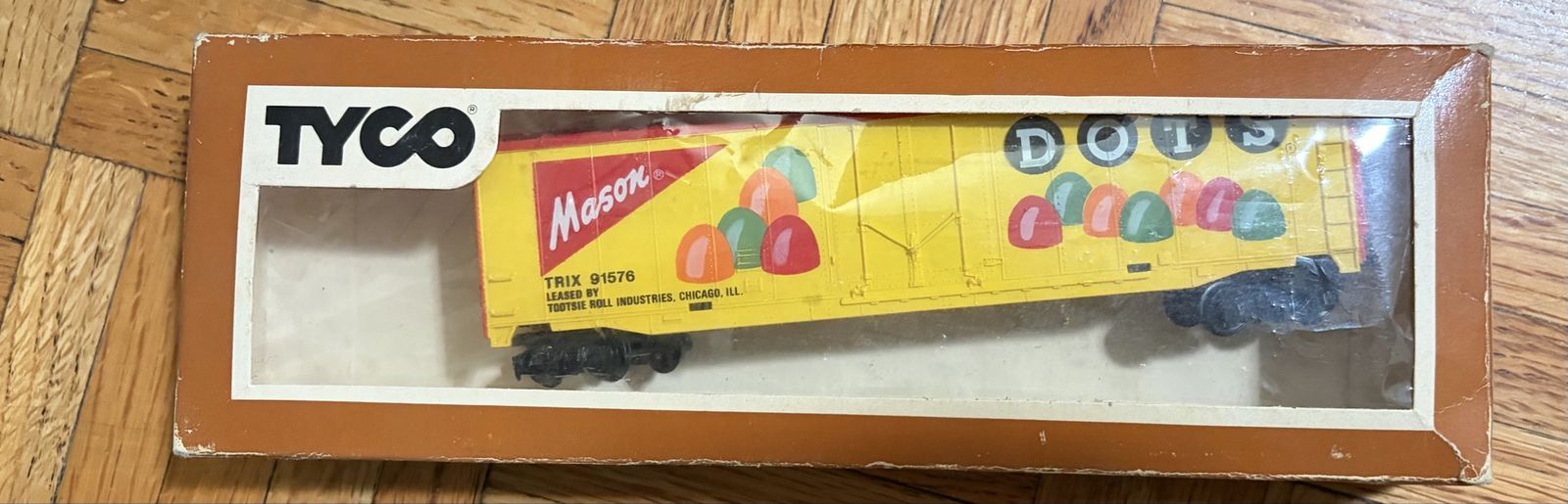 Vintage Tyco mason dots train box car