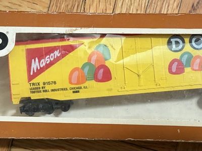 Vintage Tyco mason dots train box car