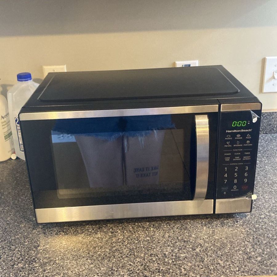 Hamilton Beach Countertop Microwave Black and Stainless Steel 900 Watts