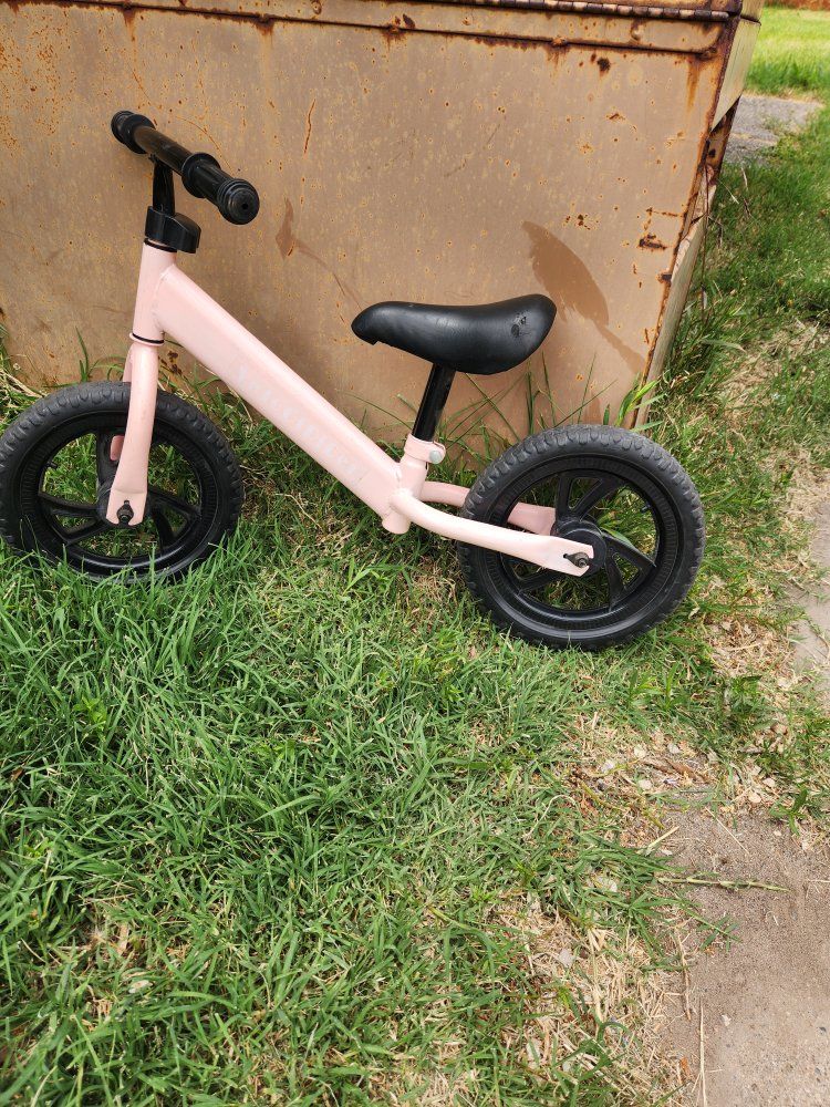 balance bike, pink, good condition