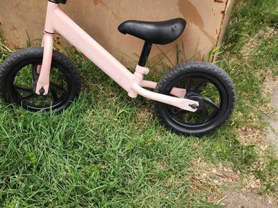 balance bike, pink, good condition