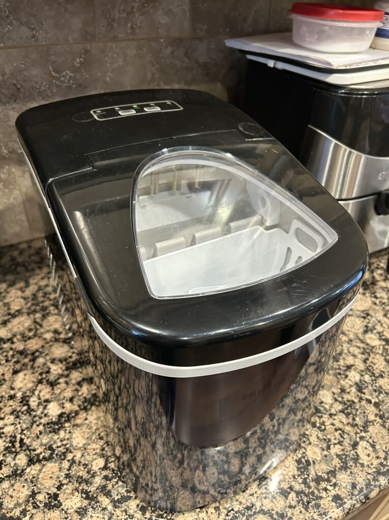Frigidaire Countertop Ice Machine