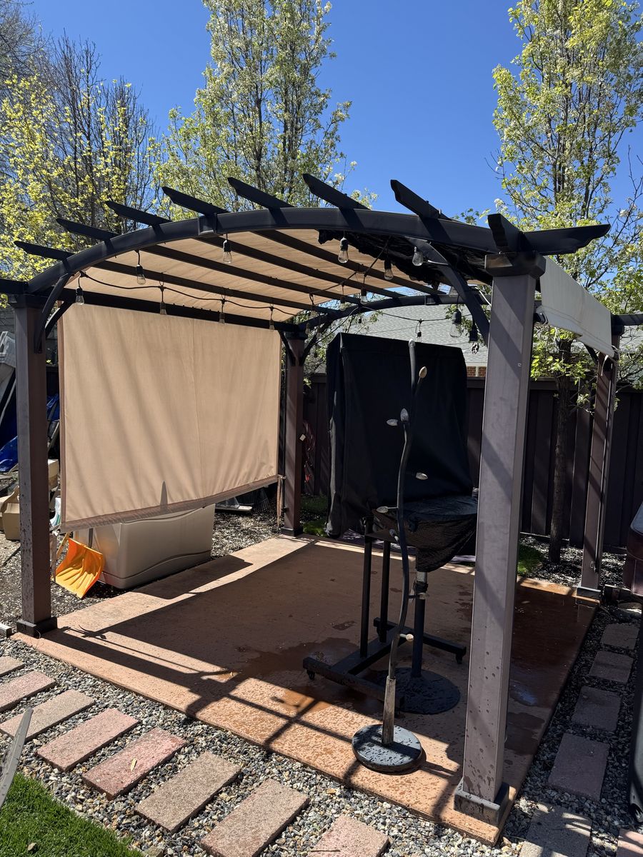Gazebo 10'x10'