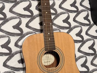 Epiphone PR-150 Acoustic Guitar with Hard Case