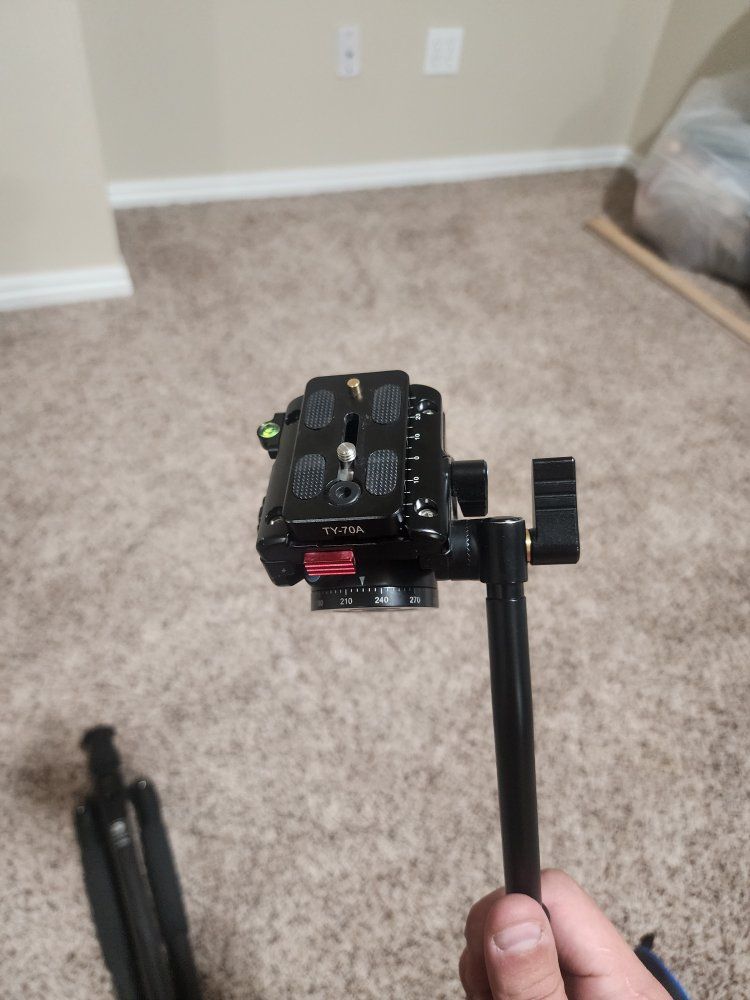 carbon fiber tripod