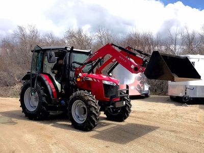 Massey Ferguson 4709 tractor with loader