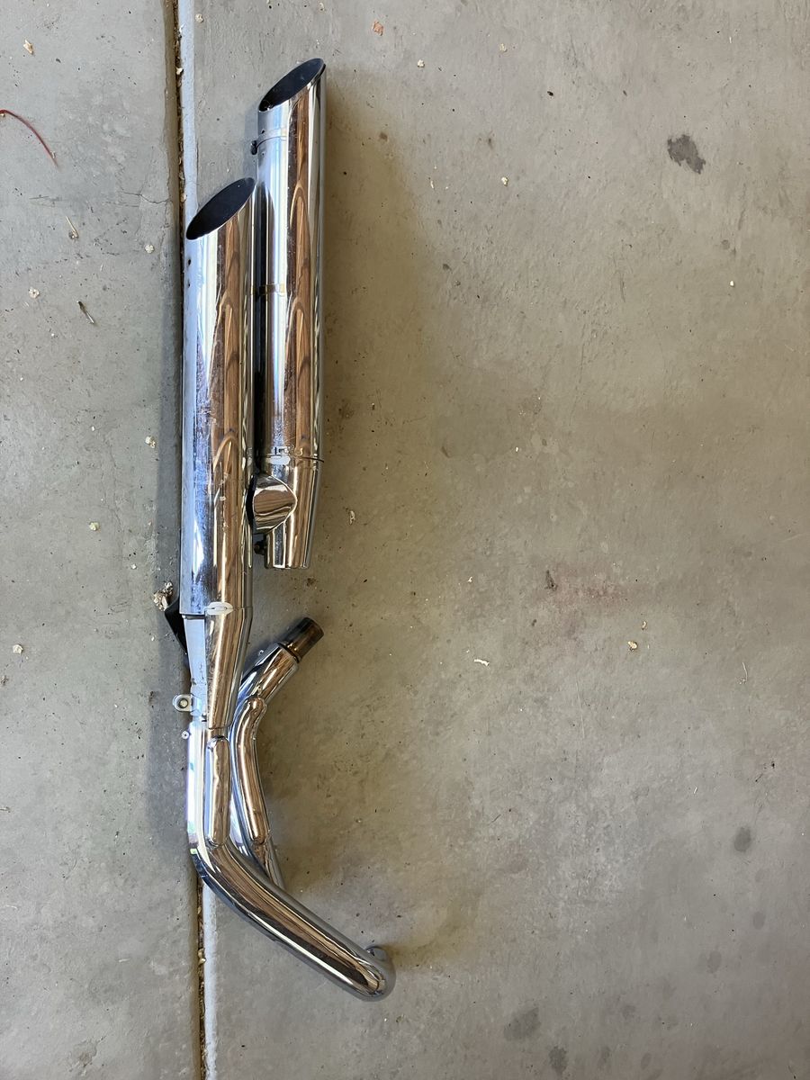 2001 Suzuki boulevard exhaust pipes