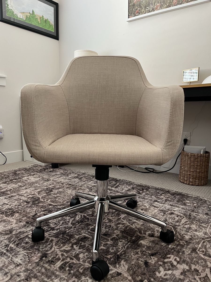 Beige Office Chair - Comfortable and Stylish