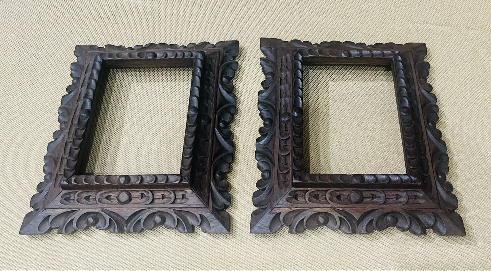 2 VINTAGE ART FRAMES CUZCO SCHOOL STYLE EXCELLENT CONDITION