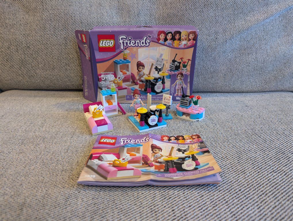 LEGO Friends Mia's Bedroom 3939 *COMPLETE*