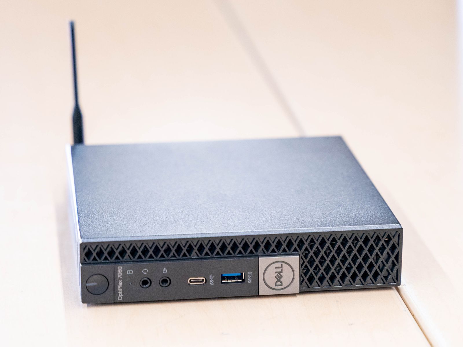 Dell OptiPlex Micro / Mini PC i7-8700T 256GB SSD 16GB RAM WiFi Bluetooth Windows 11 Computer Desktop