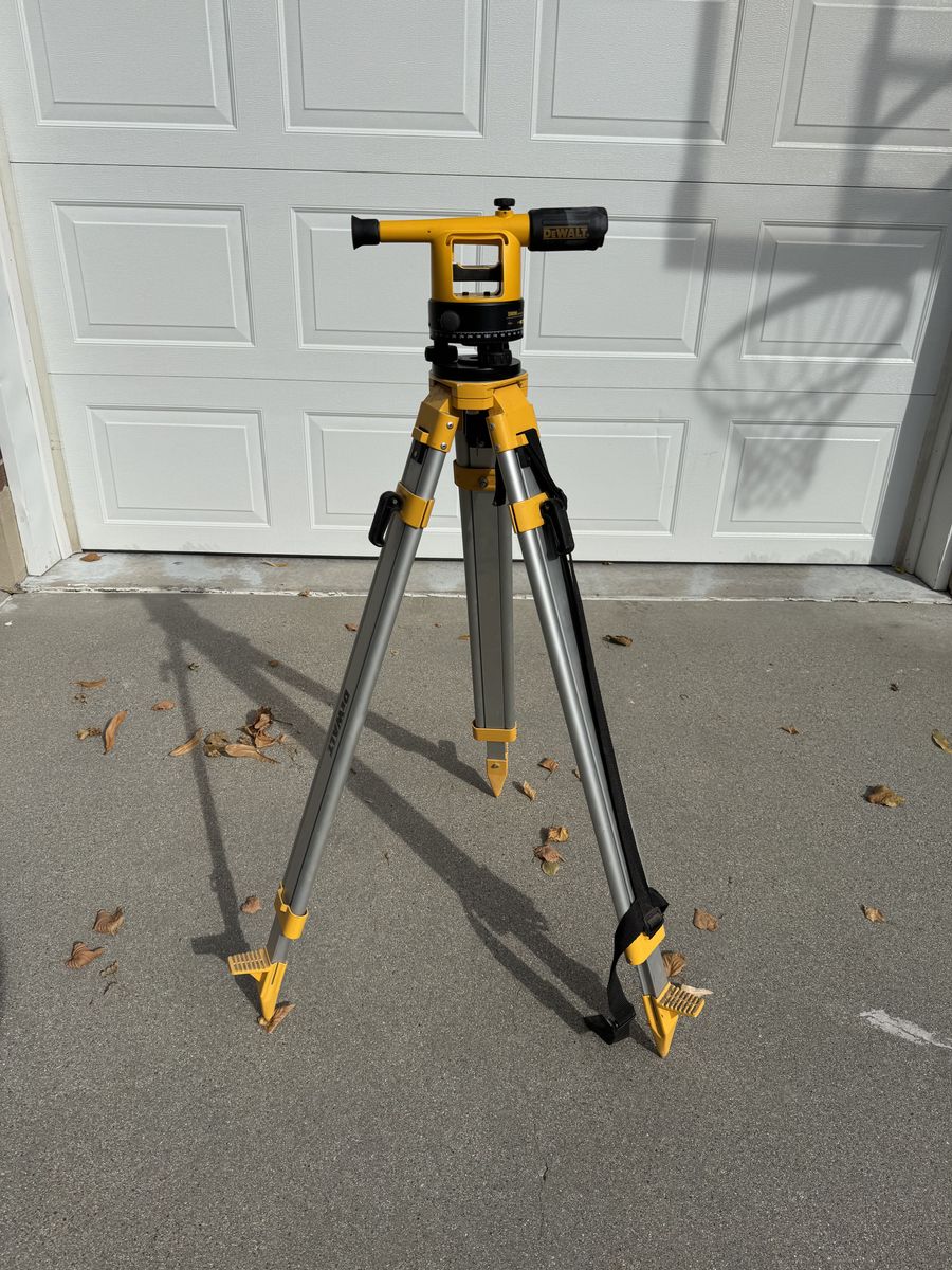 DEWALT DW090 Transit Level, Surveying Tool with Tripod and Rod 20X Magnification