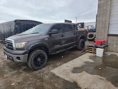 2013 TOYOTA TUNDRA Grade