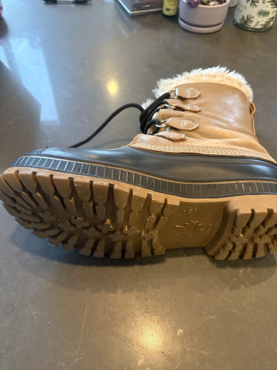 Men's Sorel's - Size 10