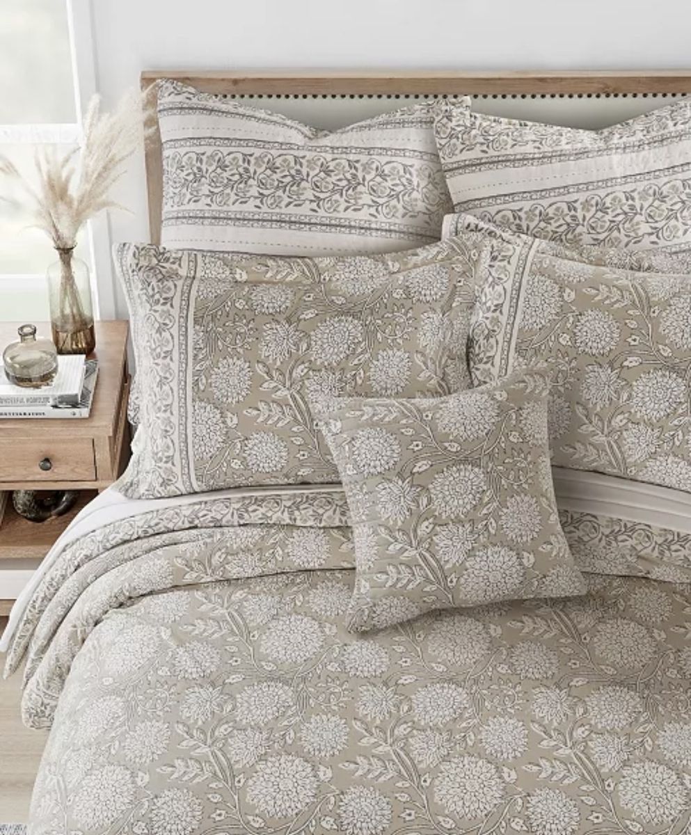 NWT Adare Reversible 3-Pc. Duvet Cover Set, Queen