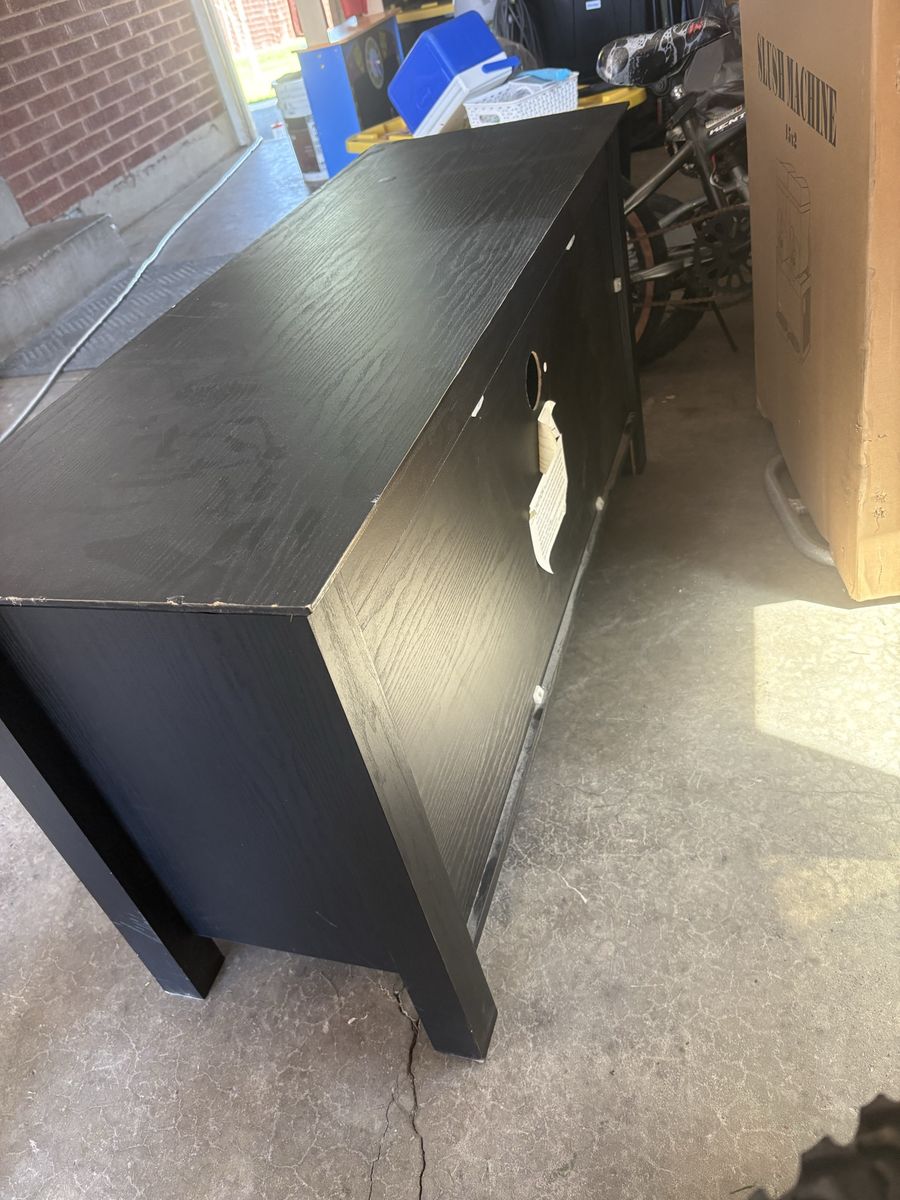 Main image 6