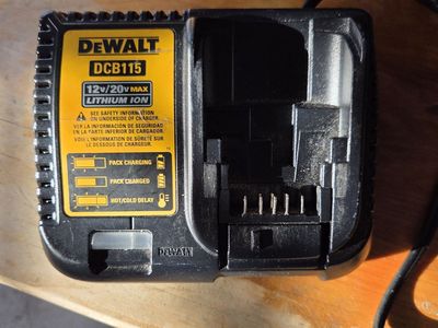 Dewalt DCB115 Charger