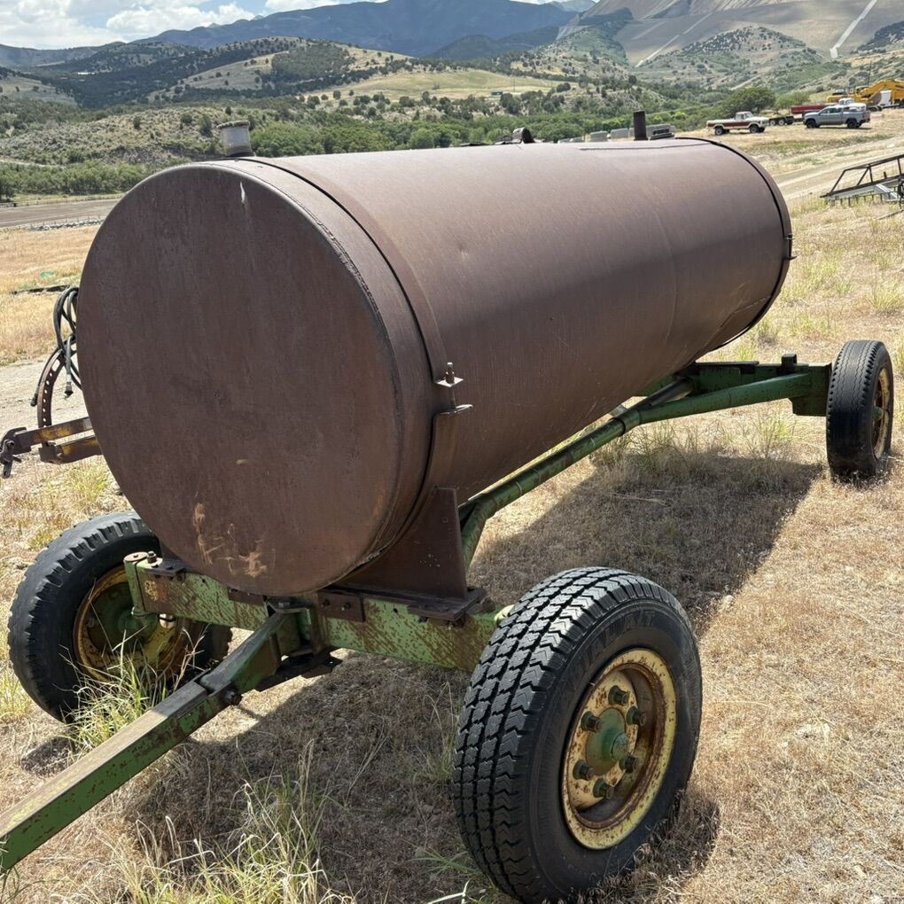 John Deere Water Tank
