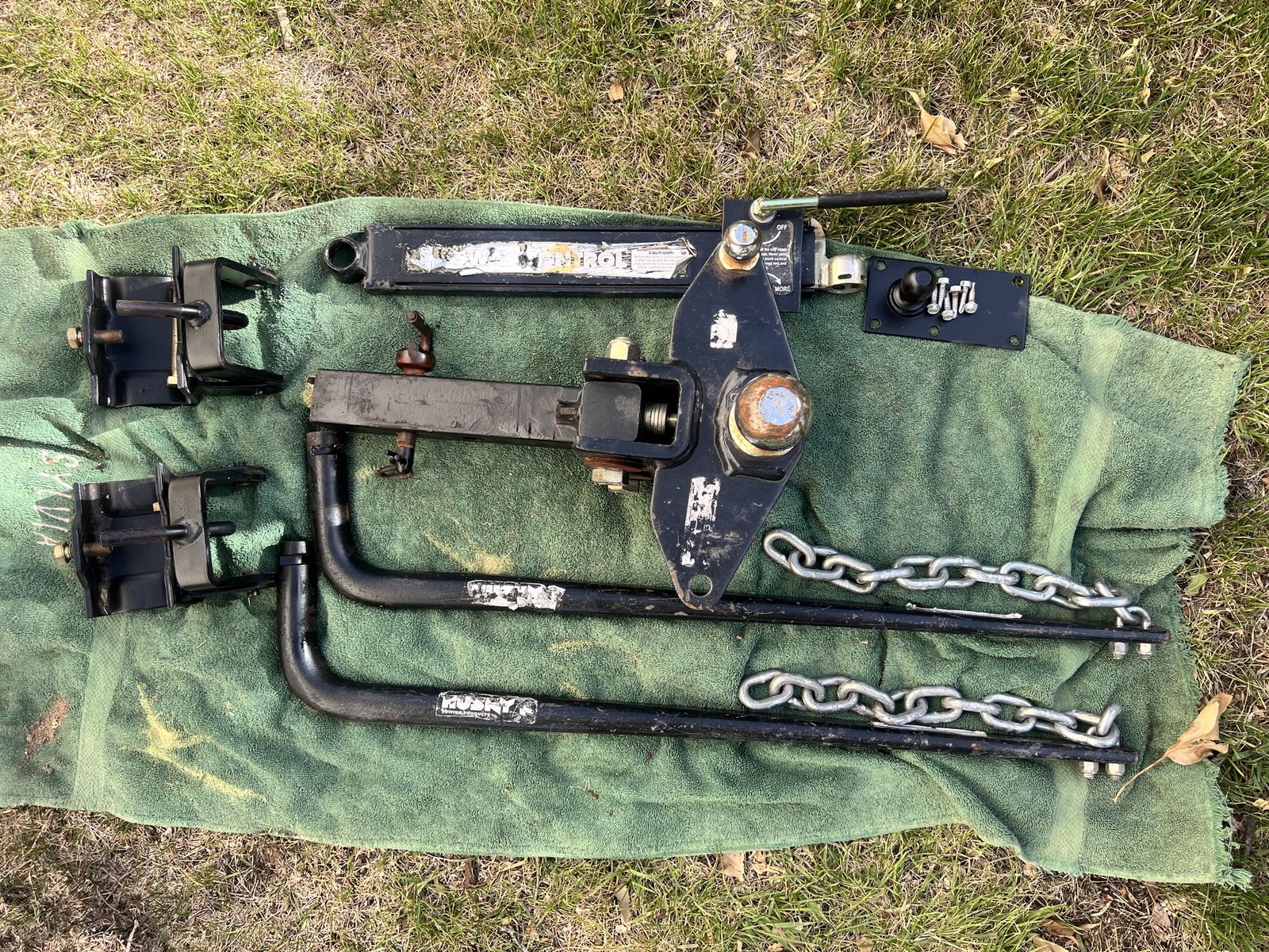 Trailer equalizer with sway control