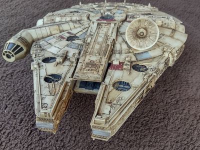 Vintage millennium falcon custom painted model kit