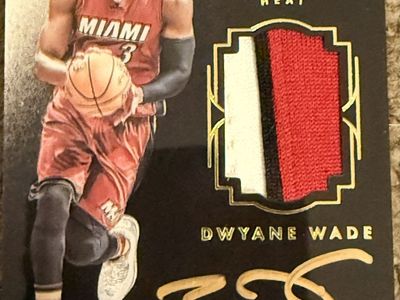 Panini Noir Dwayne Wade Patch Gold Auto 8/10