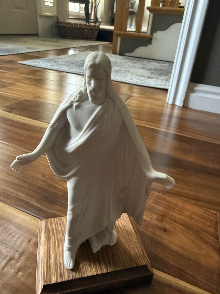 Porcelin Christ On Oak Square