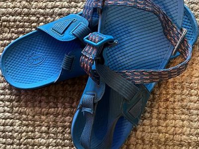 Women’s 11 Chaco Adjustable Strap Classic Sandal