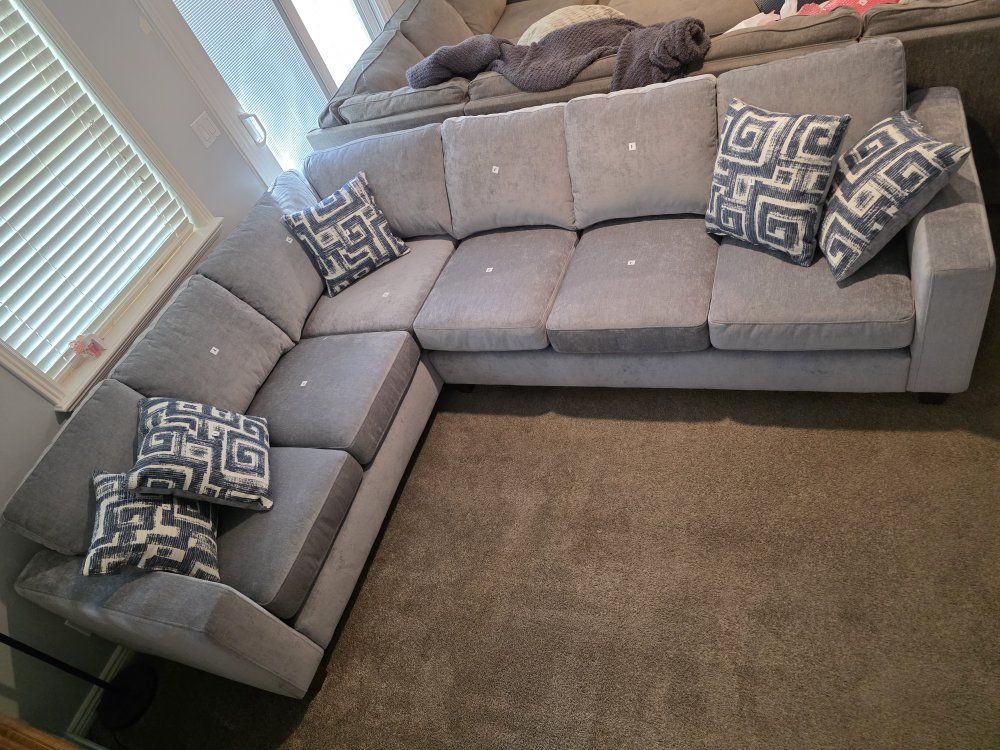 Member‘s Mark Livingston 2-Piece Sectional Color:A