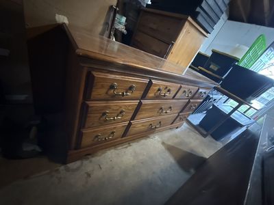 SOLID WOOD DRESSER WITH MIRROR (9 DRAWERS)