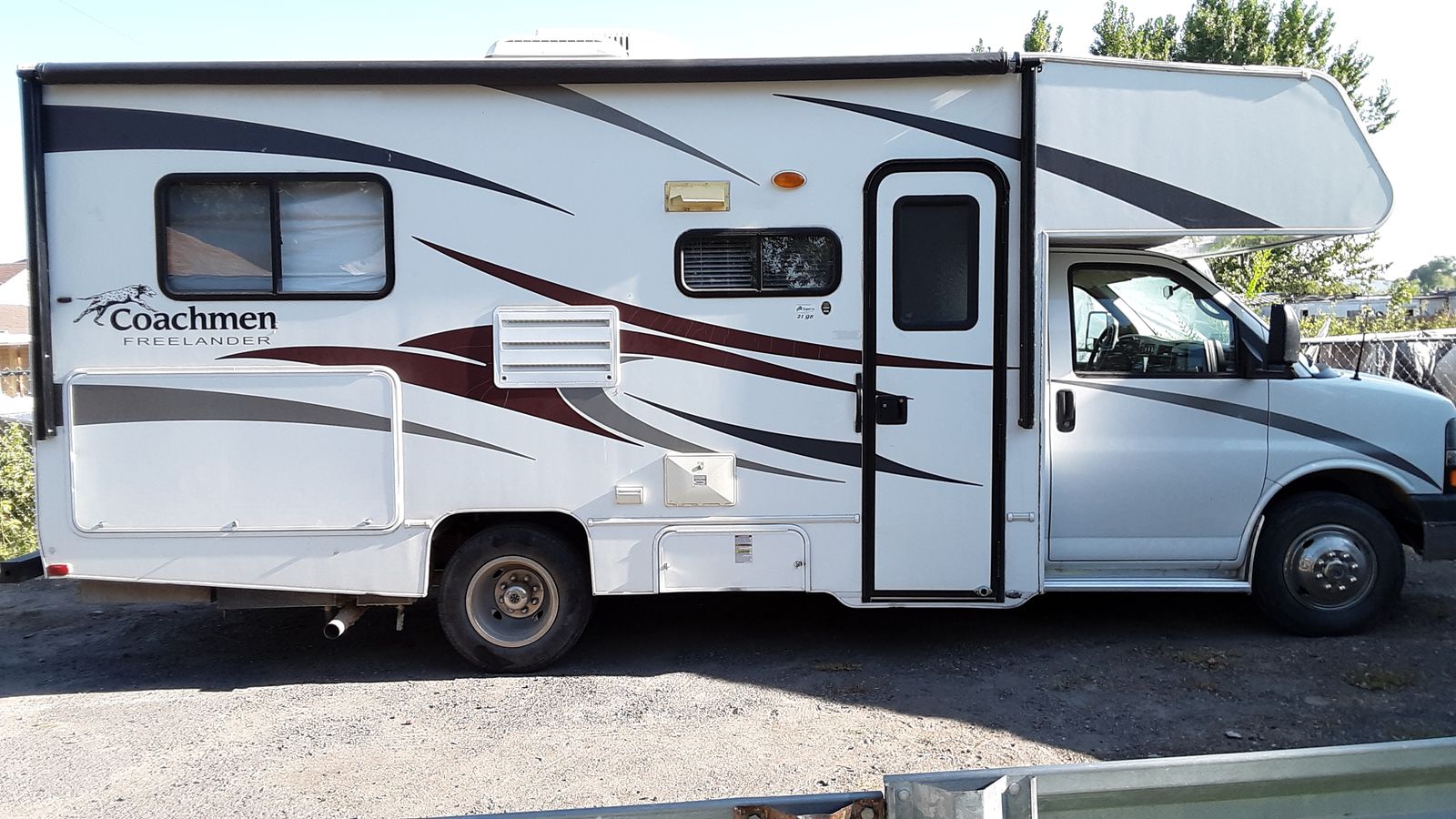 2010 Coachmen Freelander 21QB
