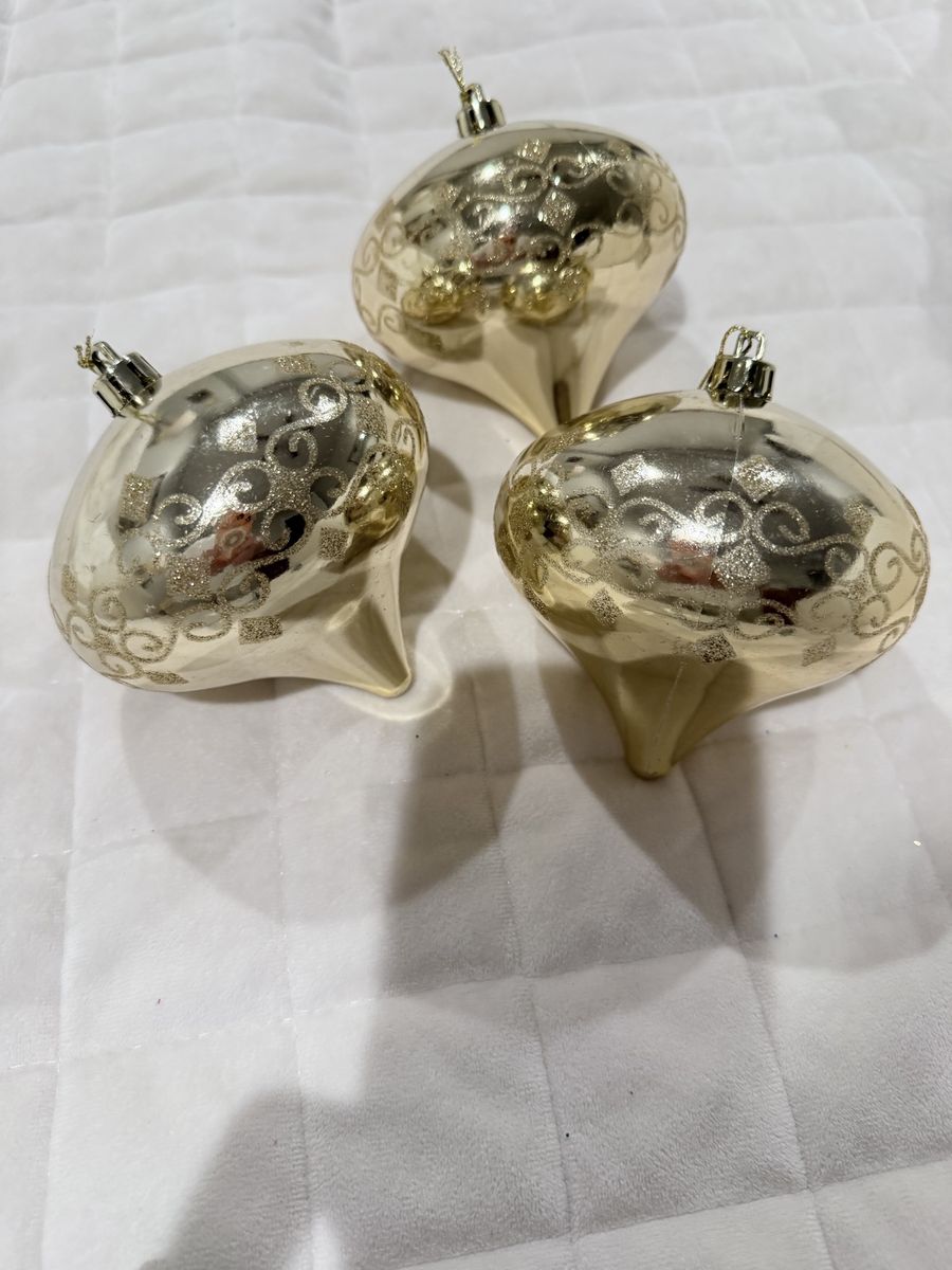 Set of 3 Gold Ornate Teardrop Christmas Ornaments