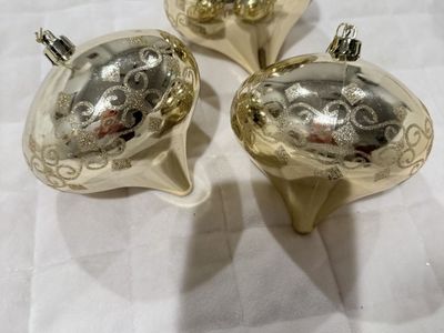 Set of 3 Gold Ornate Teardrop Christmas Ornaments