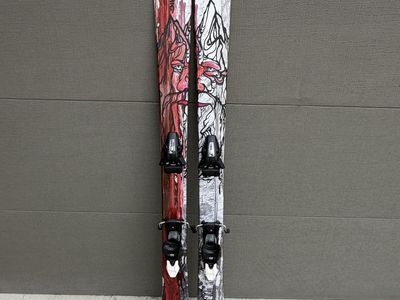 Atomic Bent 90 157 cm Downhill Skis with Tyrolia D12 Bindings