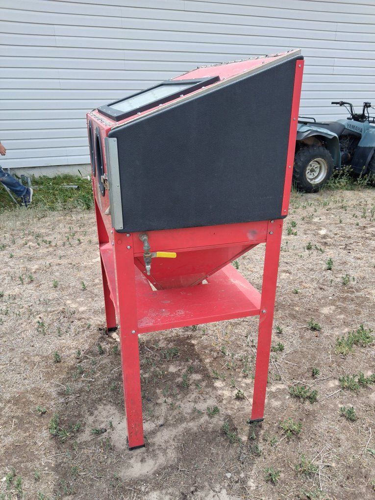 Main image 3