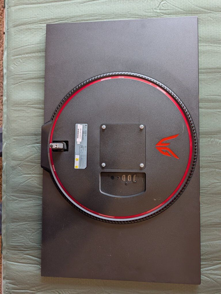 LG 32GN50T-B 32-inch Class Ultragear FHD
LG 32GN50