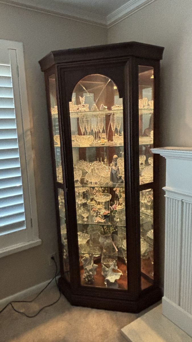 Curio Cabinet - Lighted