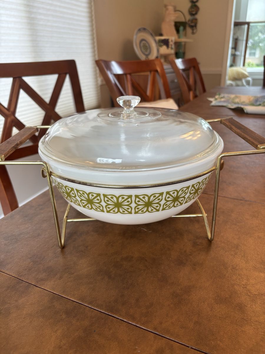 Vintage Pyrex Verde Square Flowers Casserole Dish 4 Qt with Lid and Stand