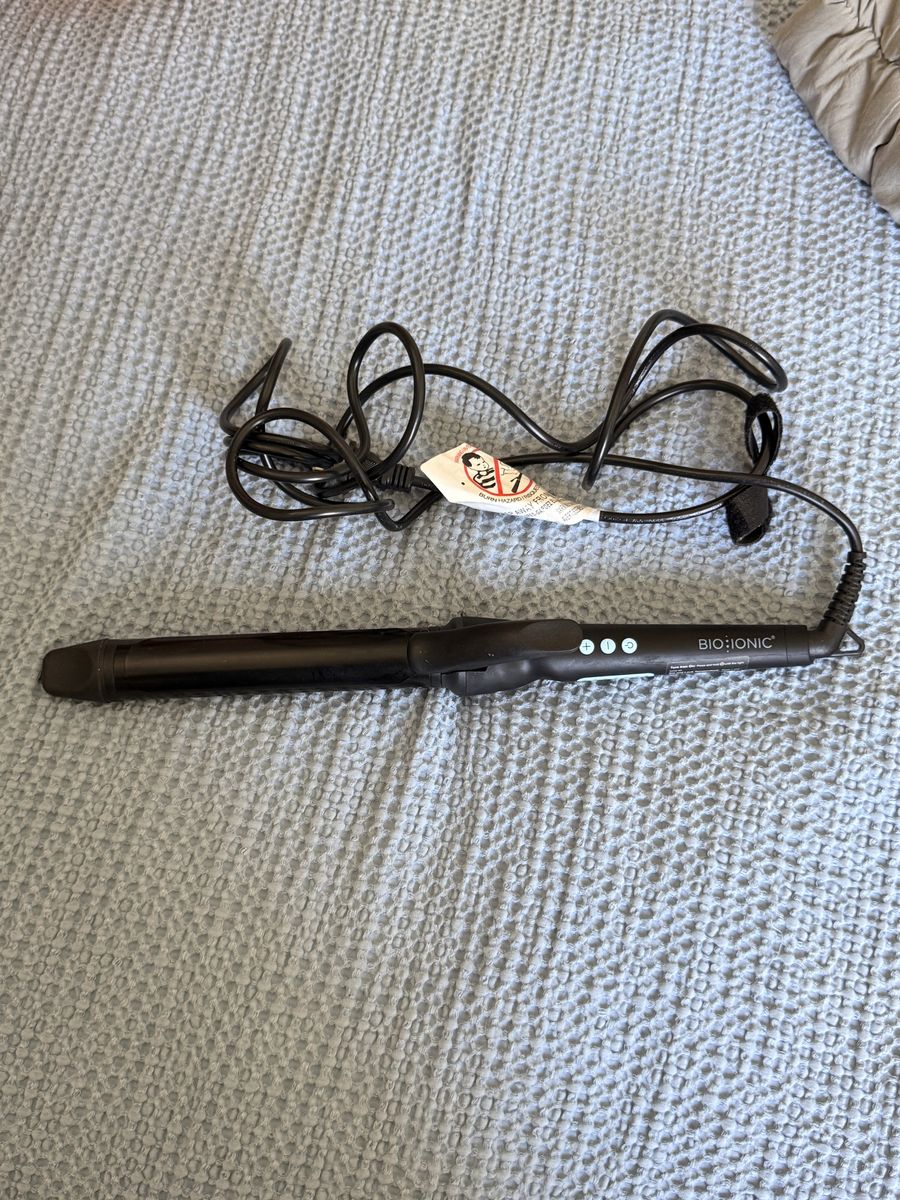Bio Ionic Long Barrel Curling Iron Black
